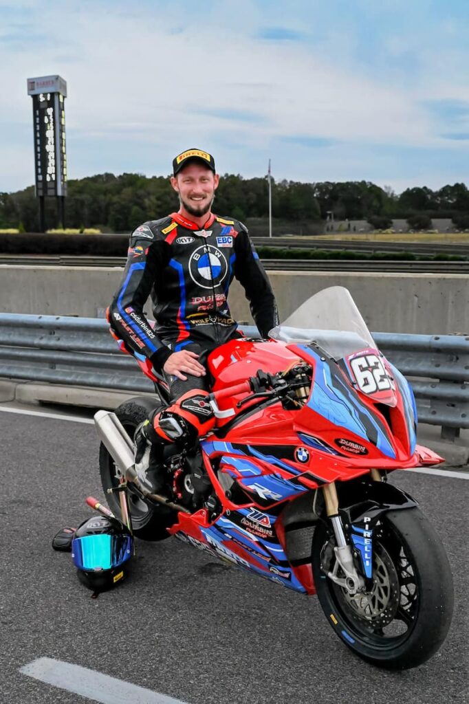 5bc4fca2 bcea 465d 9f7b b8b787a9d3a4 0d40a292 5bca 4d01 9b8e 8d50838a01022