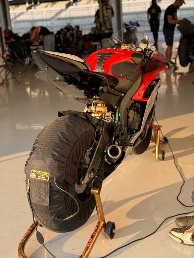 Yamaha R6 in the paddock