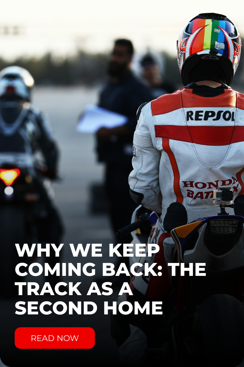 TrackDNA - group of motorcycle riders waiting for the green flag on the track.